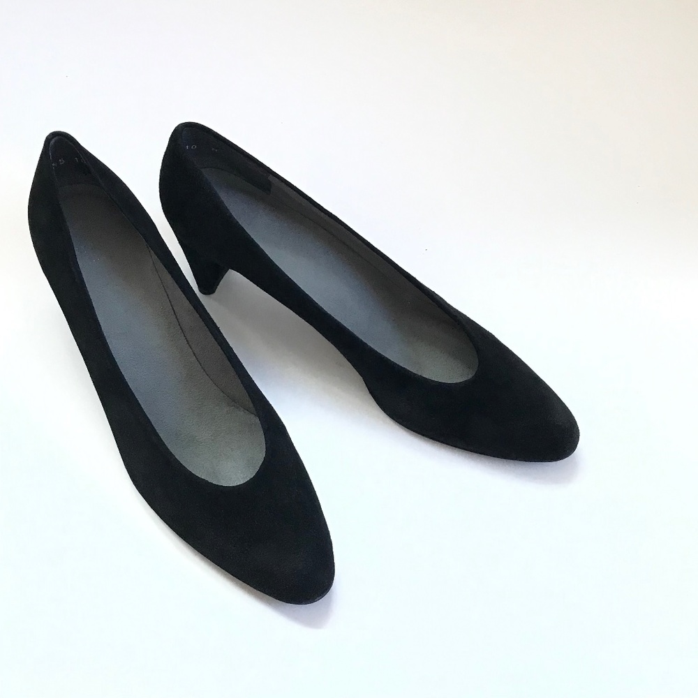 STUART WEITZMAN Black Suede Pump Kitten Heels Women’s Size 10 NARROW